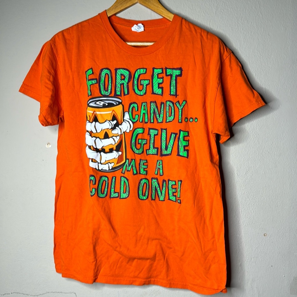 Medium Halloween beer shirt